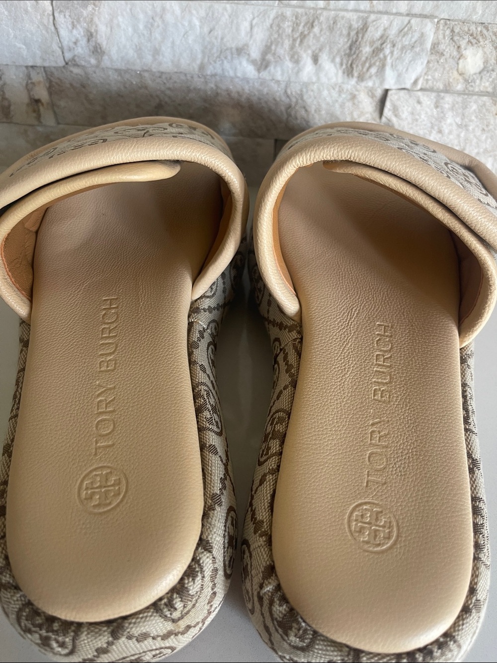 NIB $328 Tory Burch T-Monogram Bubble Slide in Hazel Jacquard Size 9 - Picture 11 of 16